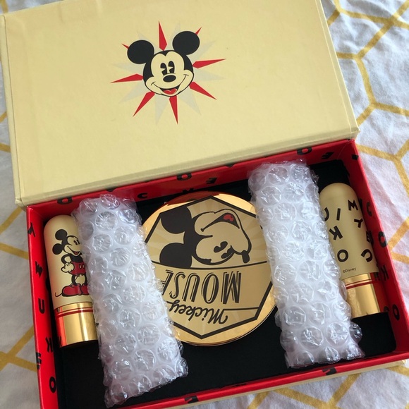 Besame Cosmetics Limited Edition Mickey Mouse 2 Lipstick Mirror Boxed Set - Picture 2 of 9